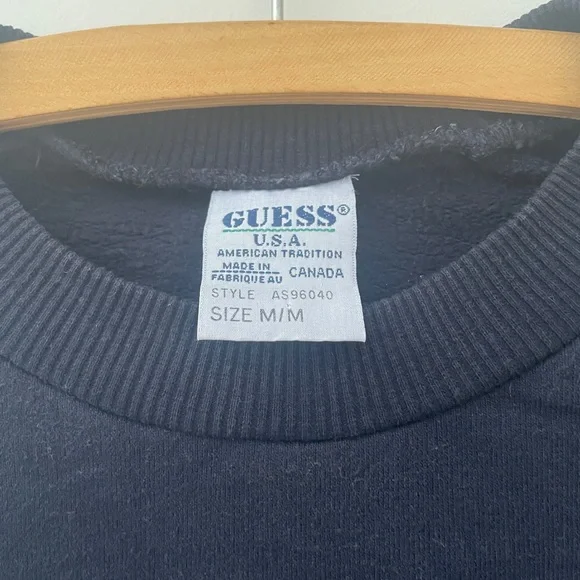 Vintage Unisex Guess ‘Made in Canada’ Oversized Crewneck Sweater - Picture 6 of 6